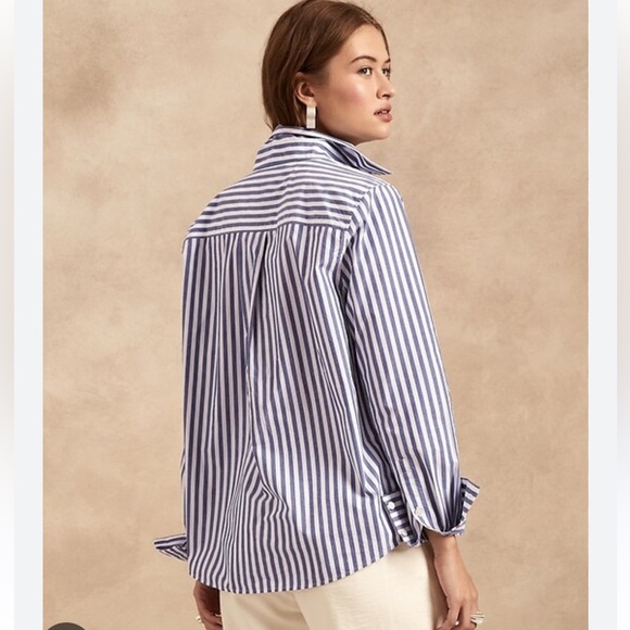 Banana Republic L/S Oversized Blue/White Striped Shirt, Size Small, 100% Cotton - Picture 2 of 8